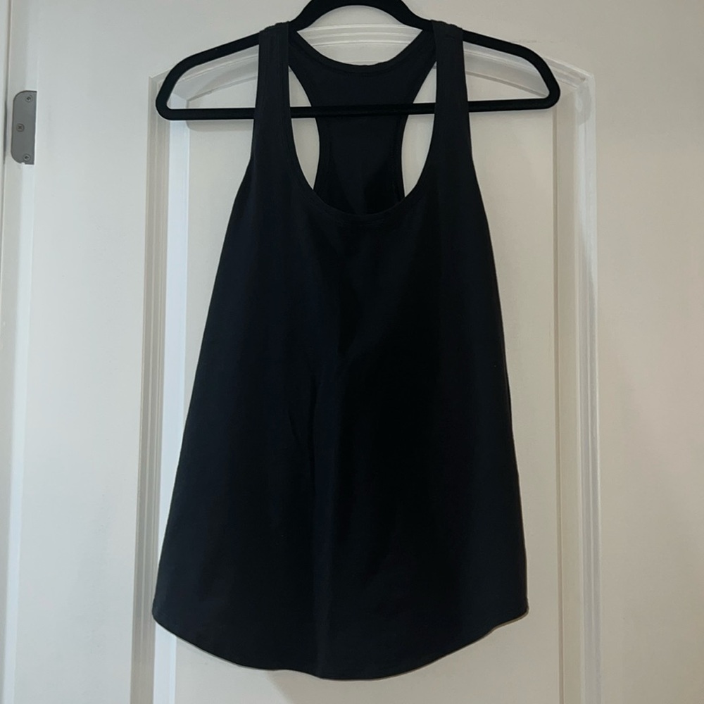 Lululemon tank - Picture 1 of 3